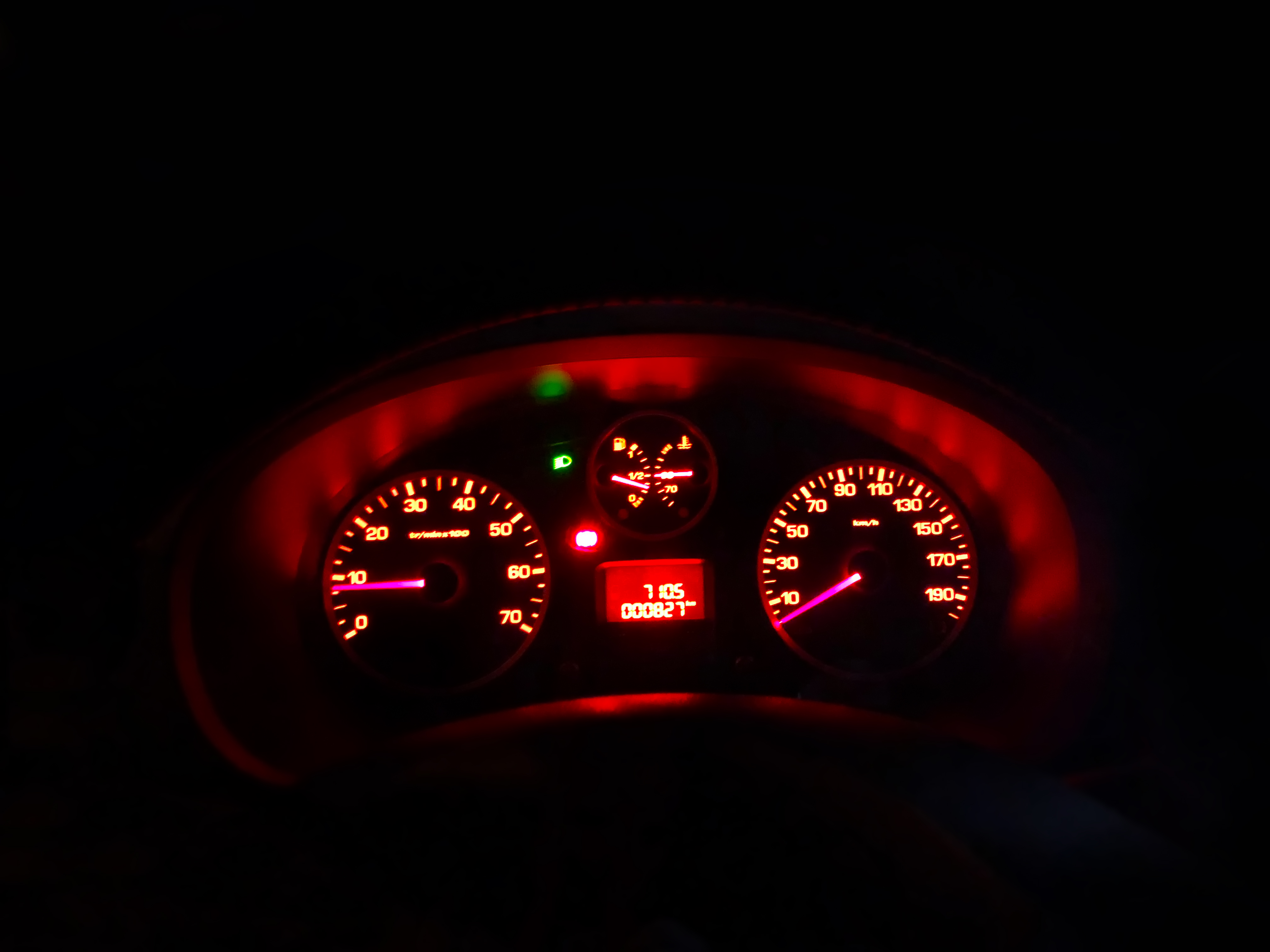 Palubní deska automobilu Palubní deska automobilu